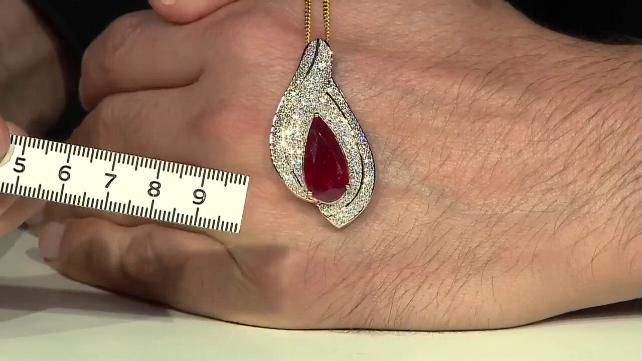 Video 14K Madagascar Ruby Gold Pendant (SUHANA)