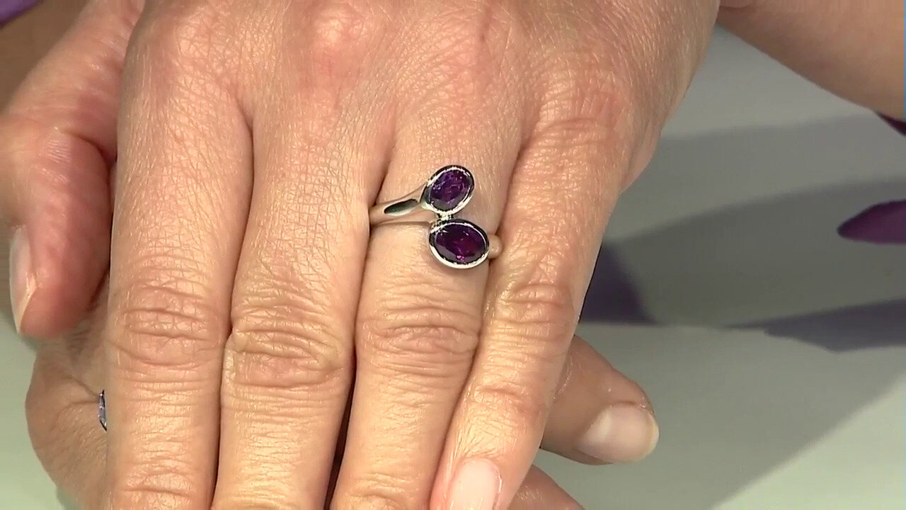 Video Magenta Garnet Silver Ring