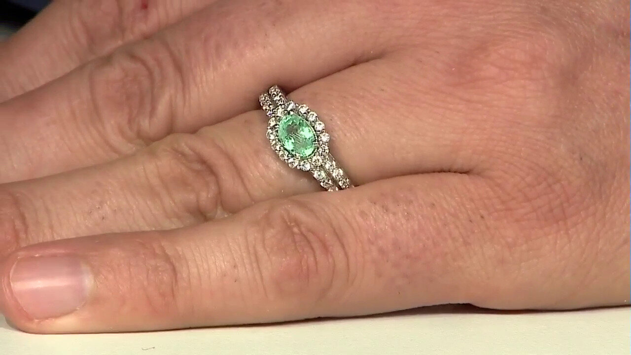 Video Russian Emerald Silver Ring