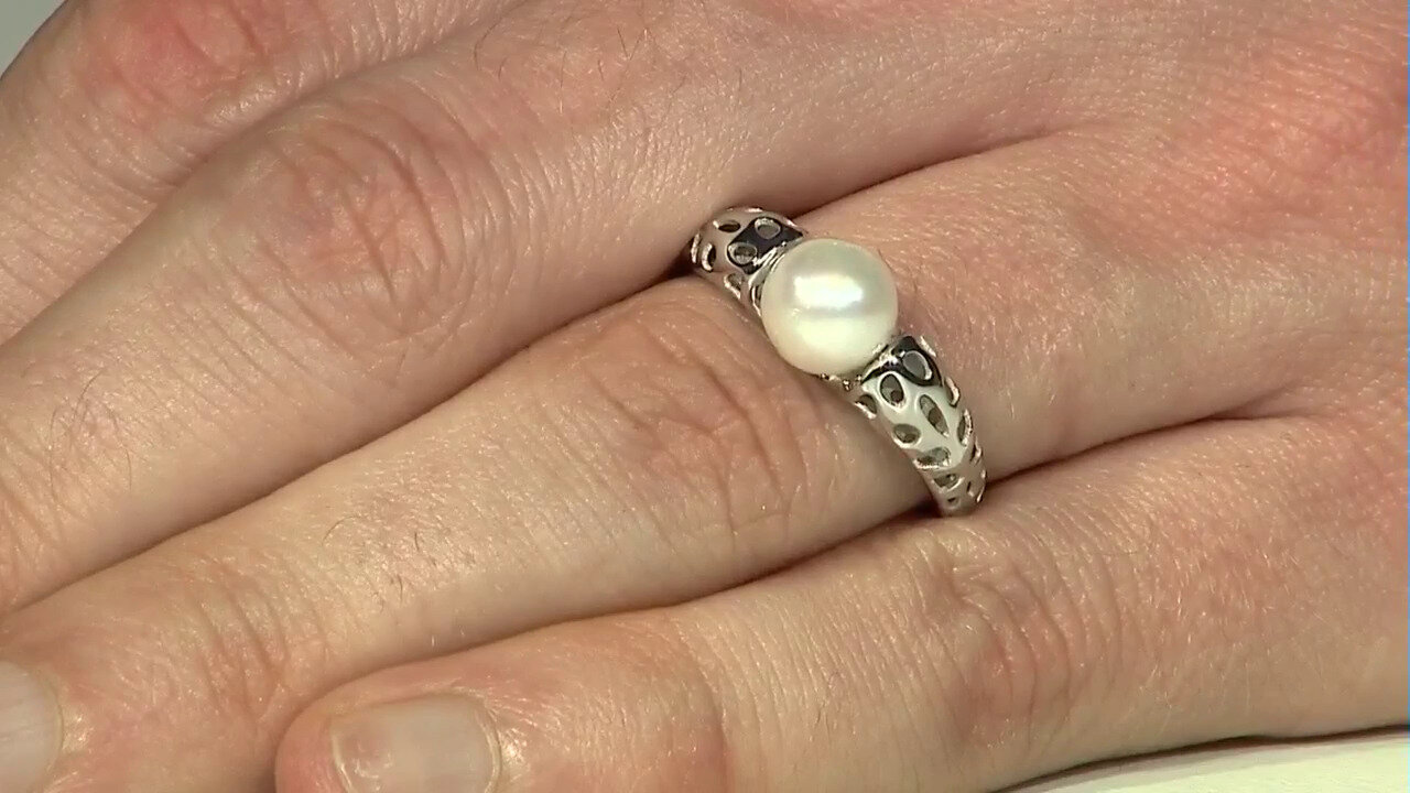 Video Bague en or et Perle blanche de culture d'eau douce (Ornaments by de Melo)