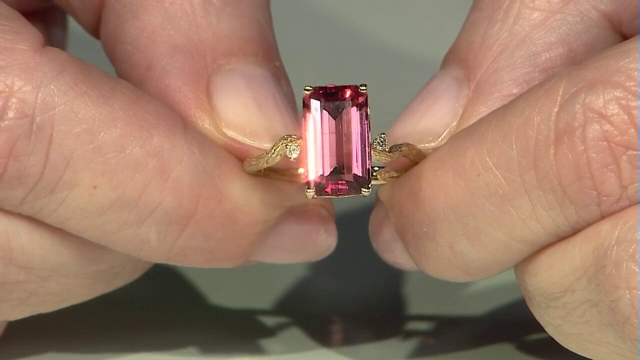 Video 14K Congo Neon Tourmaline Gold Ring (Smithsonian)