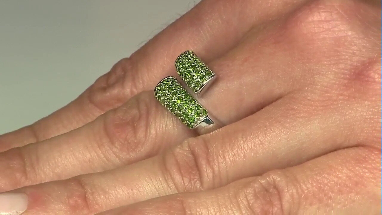 Video Bague en argent et Diopside de Russie