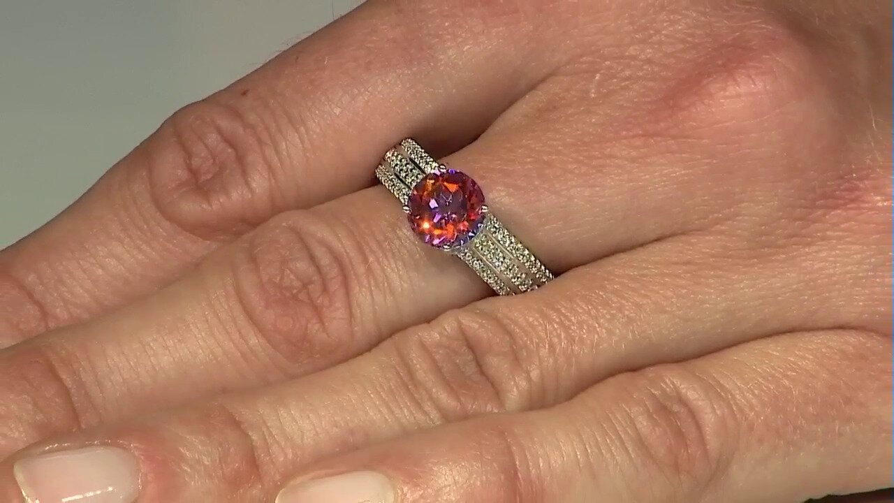 Video Anillo en plata con Cuarzo místico durazno