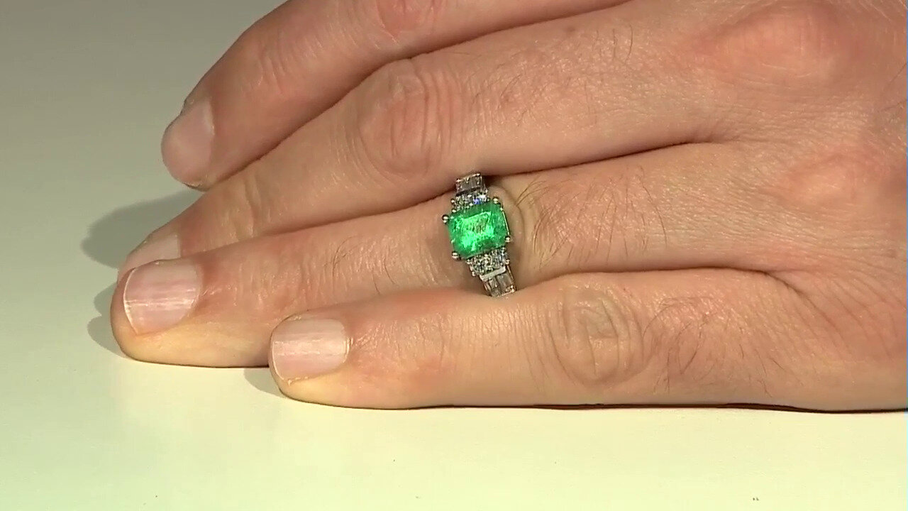 Video 18K Colombian Emerald Gold Ring (CIRARI)