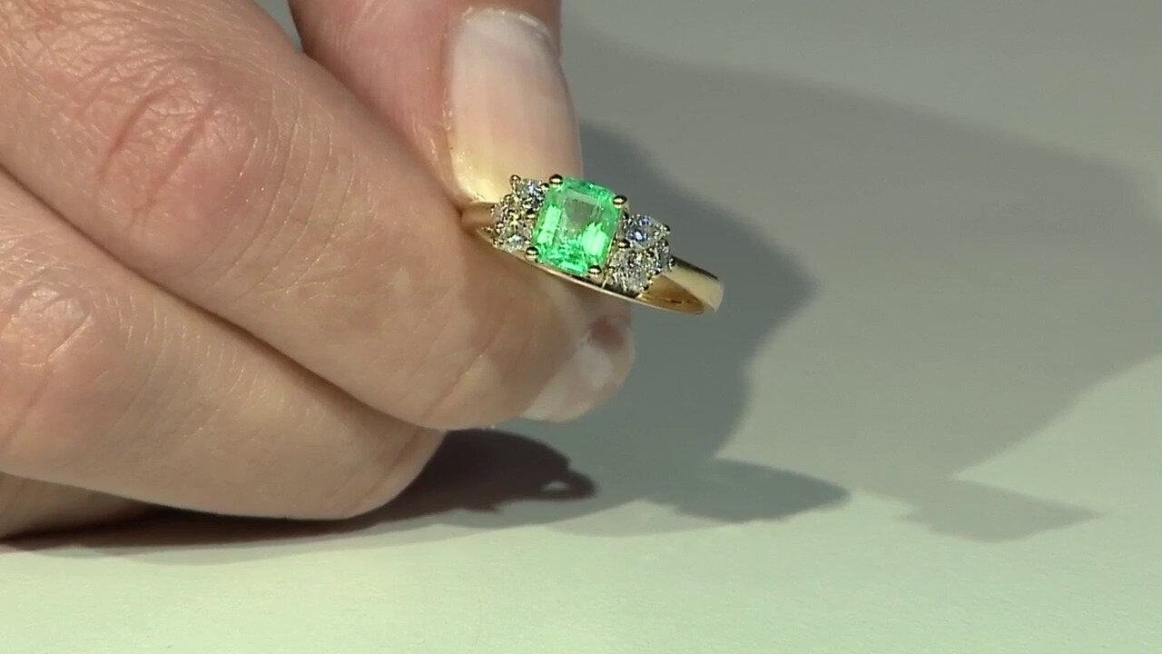 Video 18K AAA Zambian Emerald Gold Ring (CIRARI)