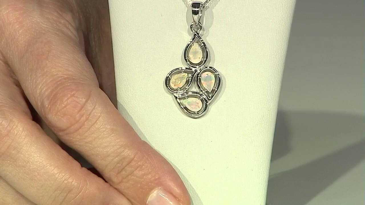 Video Welo Opal Silver Pendant