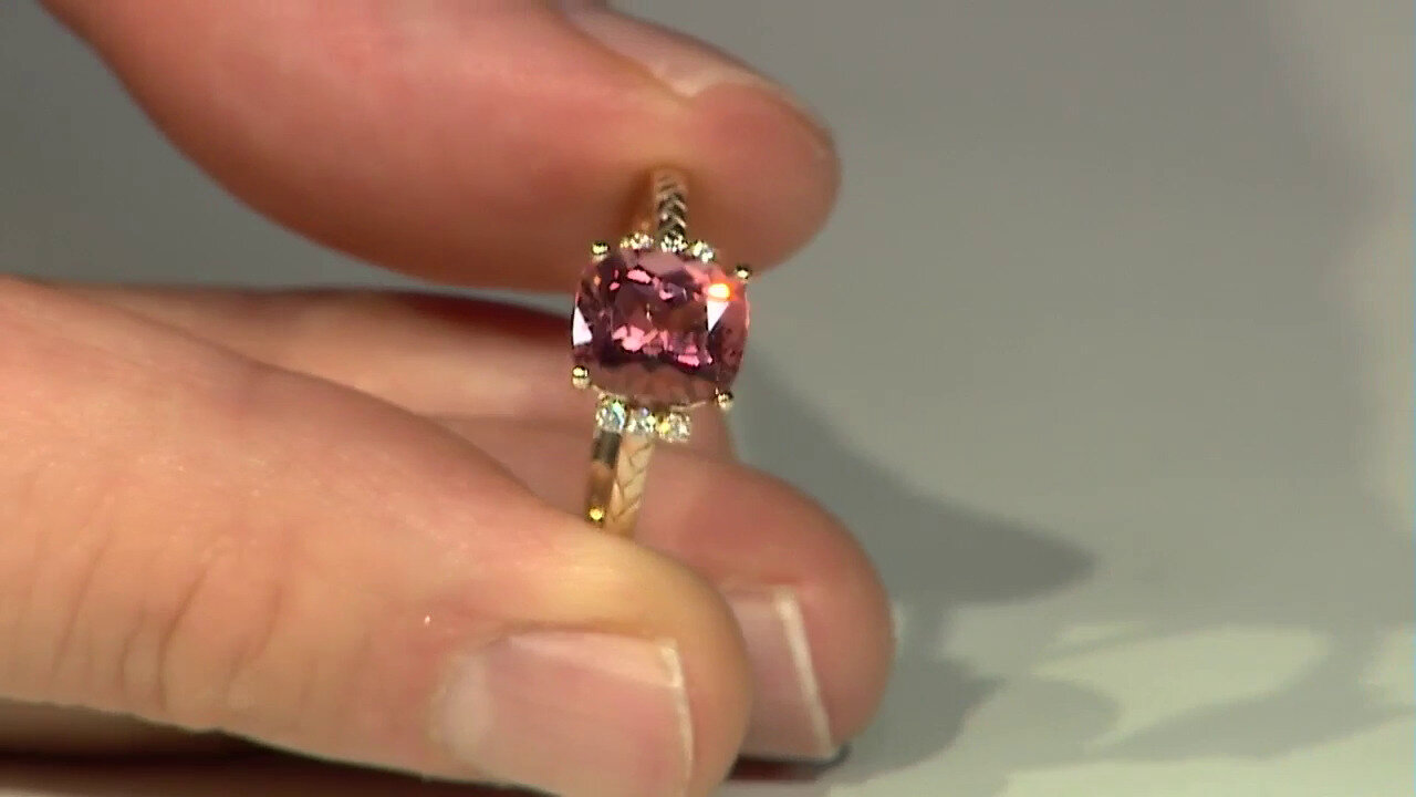 Video 14K Congo Neon Tourmaline Gold Ring (Smithsonian)