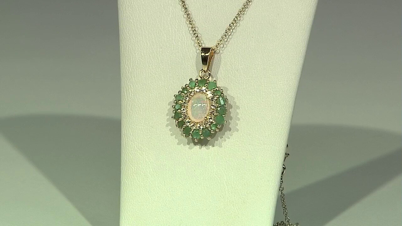 Video Welo Opal Silver Necklace