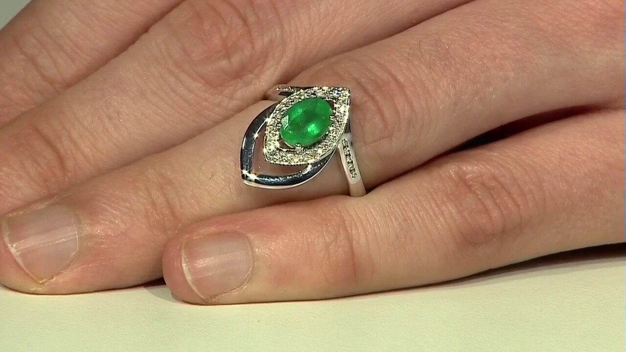 Video 14K Zambian Emerald Gold Ring (de Melo)