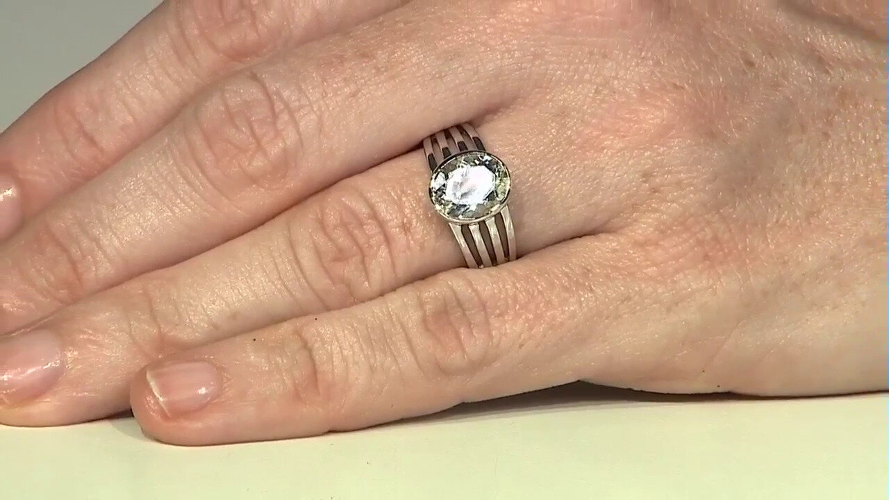 Video Anillo en plata con Topacio blanco