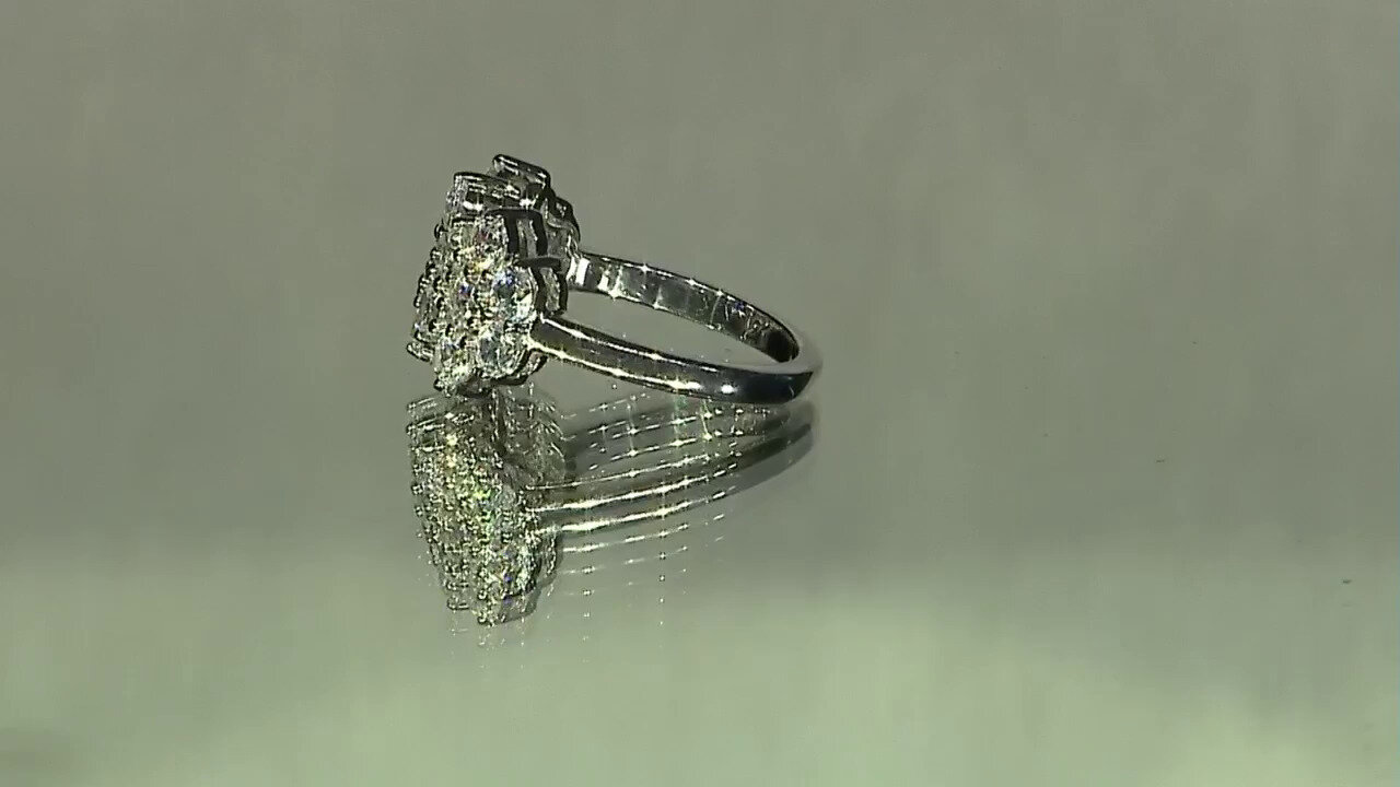 Video Zircon Silver Ring