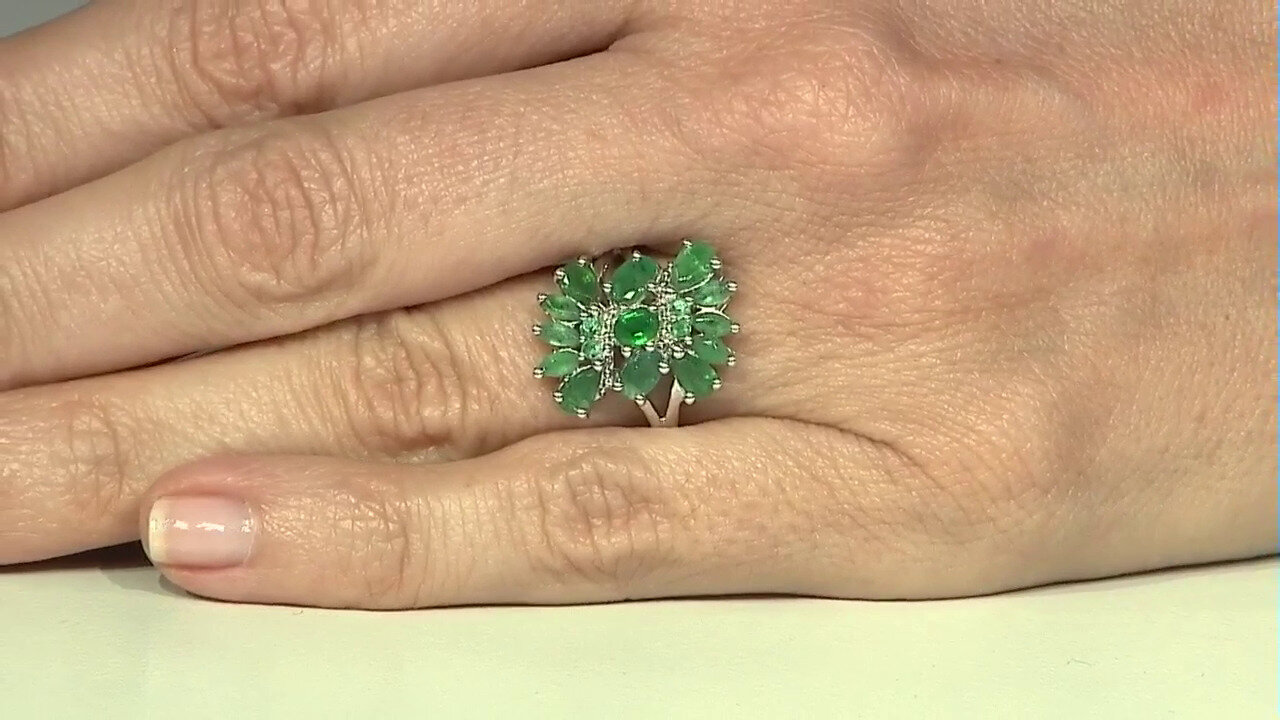 Video Zambian Emerald Silver Ring