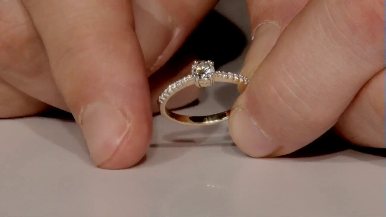 Video 18K VVS1 (G) Diamond Gold Ring (Annette)