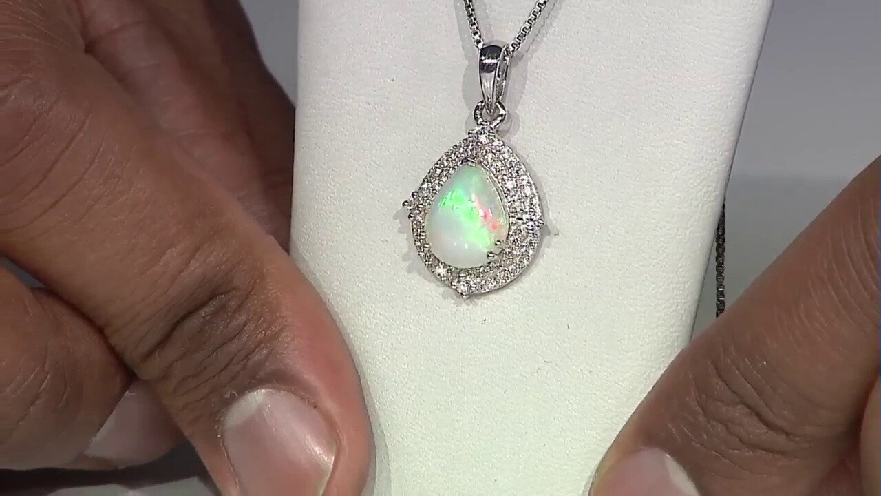 Video Welo Opal Silver Pendant