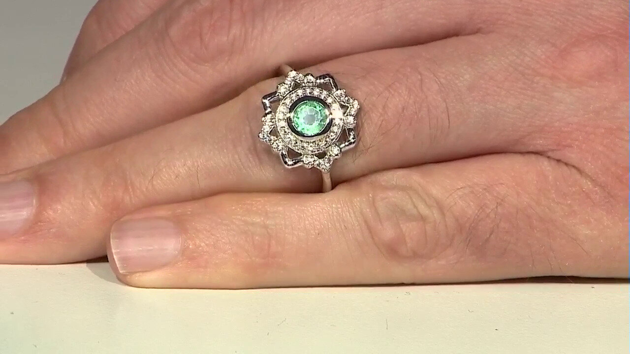 Video Colombian Emerald Silver Ring