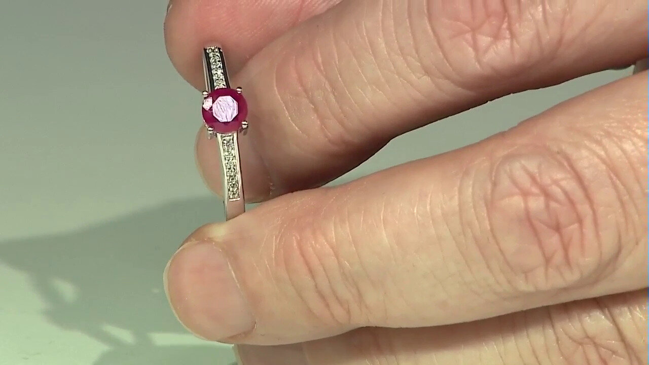 Video Madagascar Ruby Silver Ring