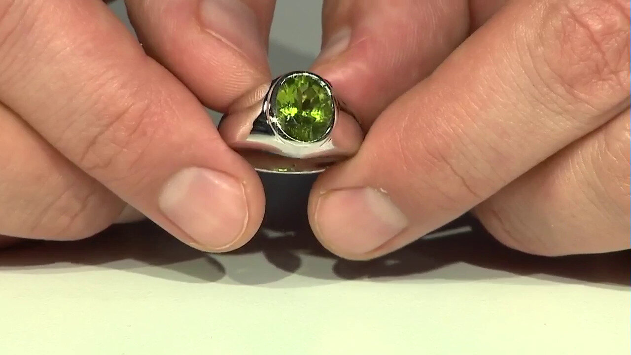 Video Peridot Silver Ring