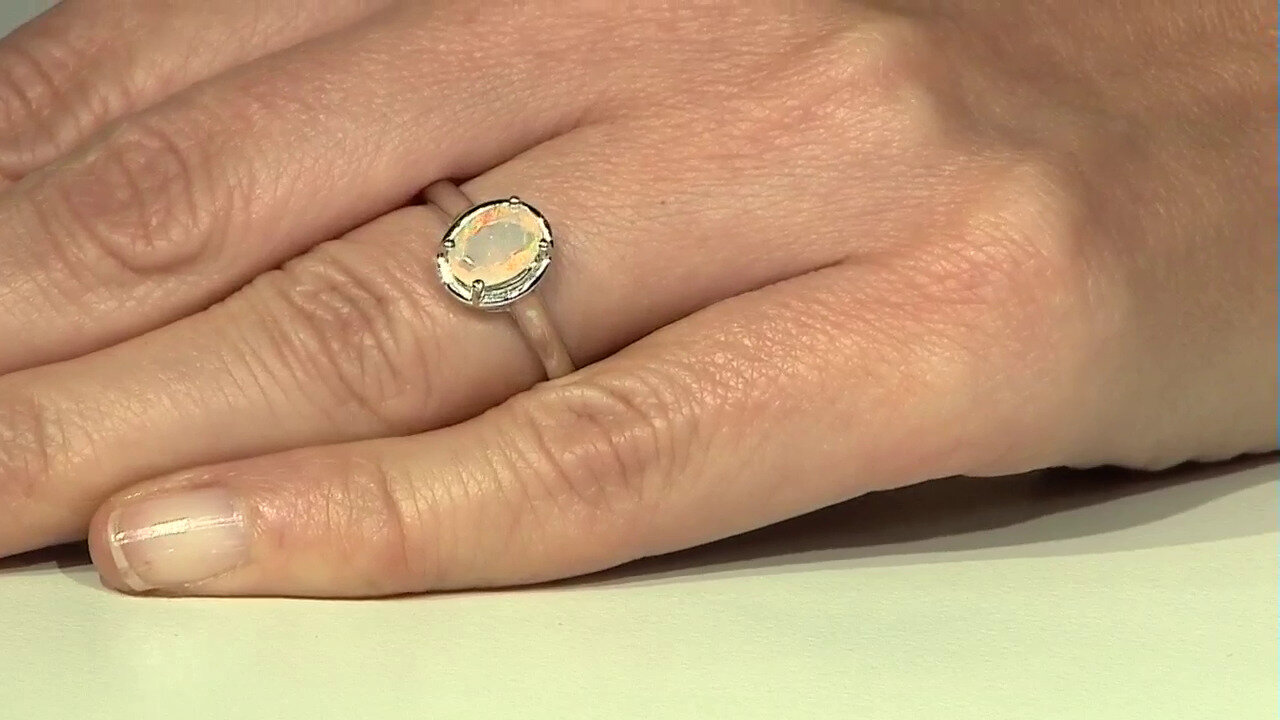 Video Zilveren ring met een Welo-opaal