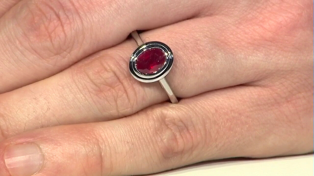 Video Bemainty Ruby Silver Ring