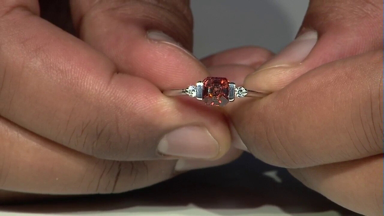 Video Pink Zircon Silver Ring