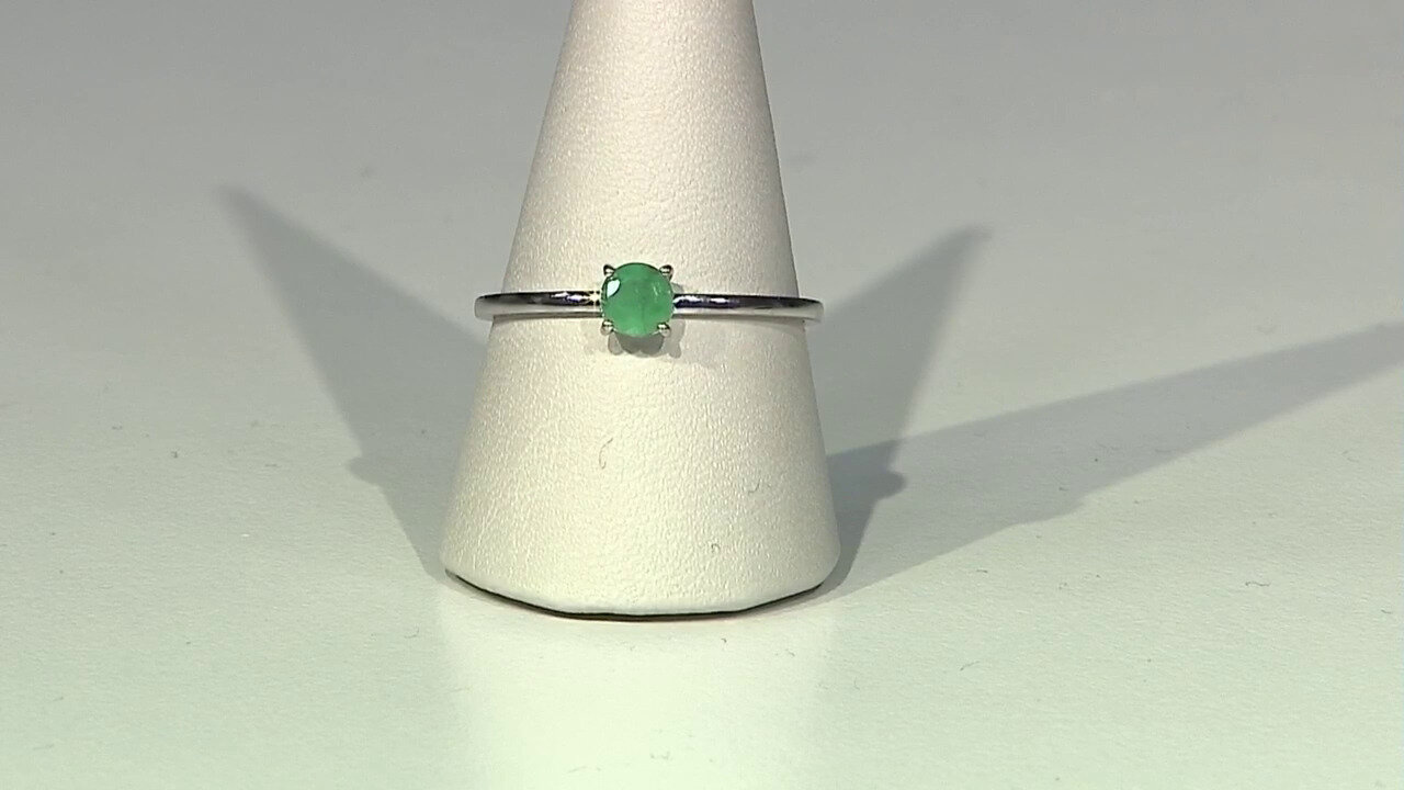 Video Brazilian Emerald Platinum Ring