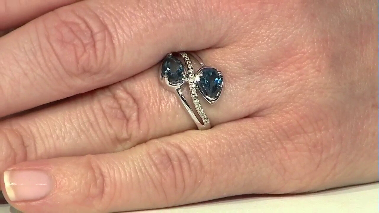 Video Zilveren ring met Londen-blauwe topaasstenen