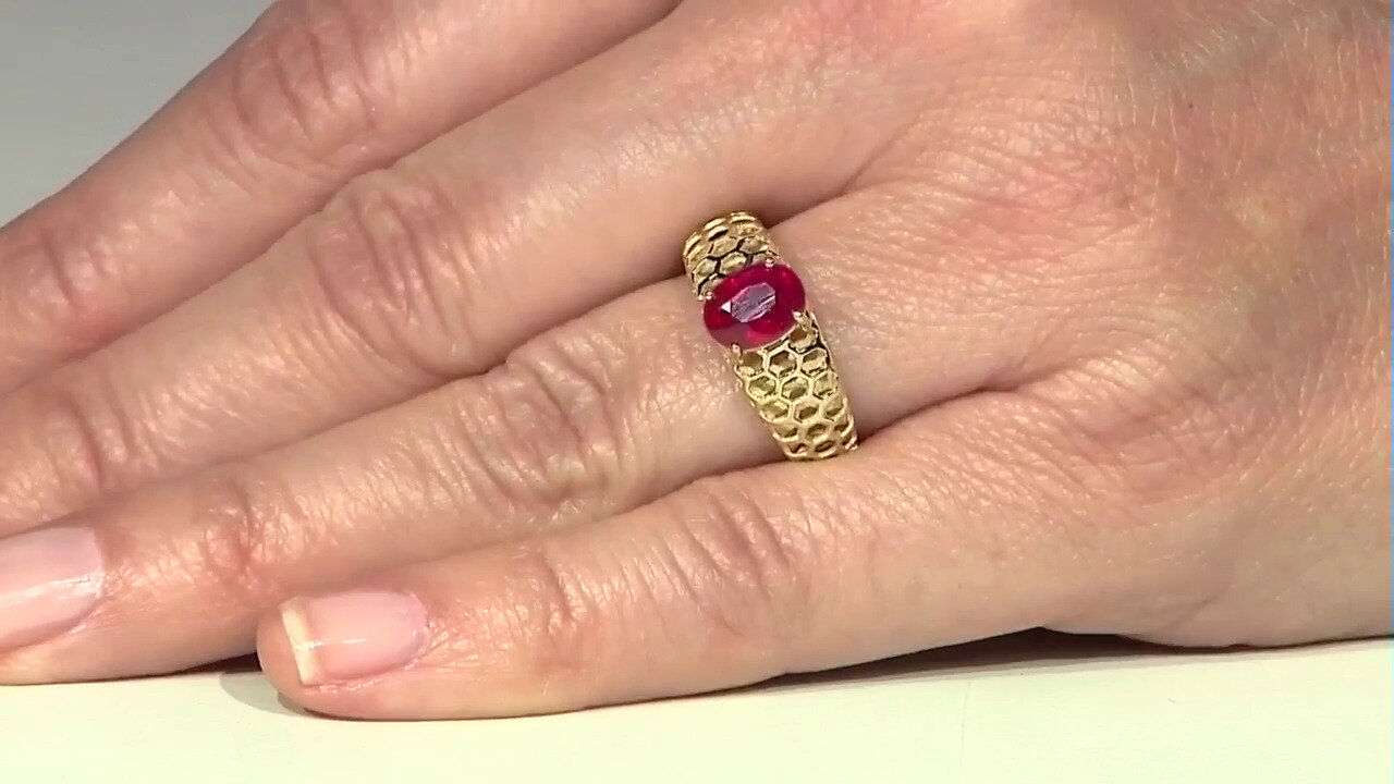 Video 9K Madagascar Ruby Gold Ring (Ornaments by de Melo)