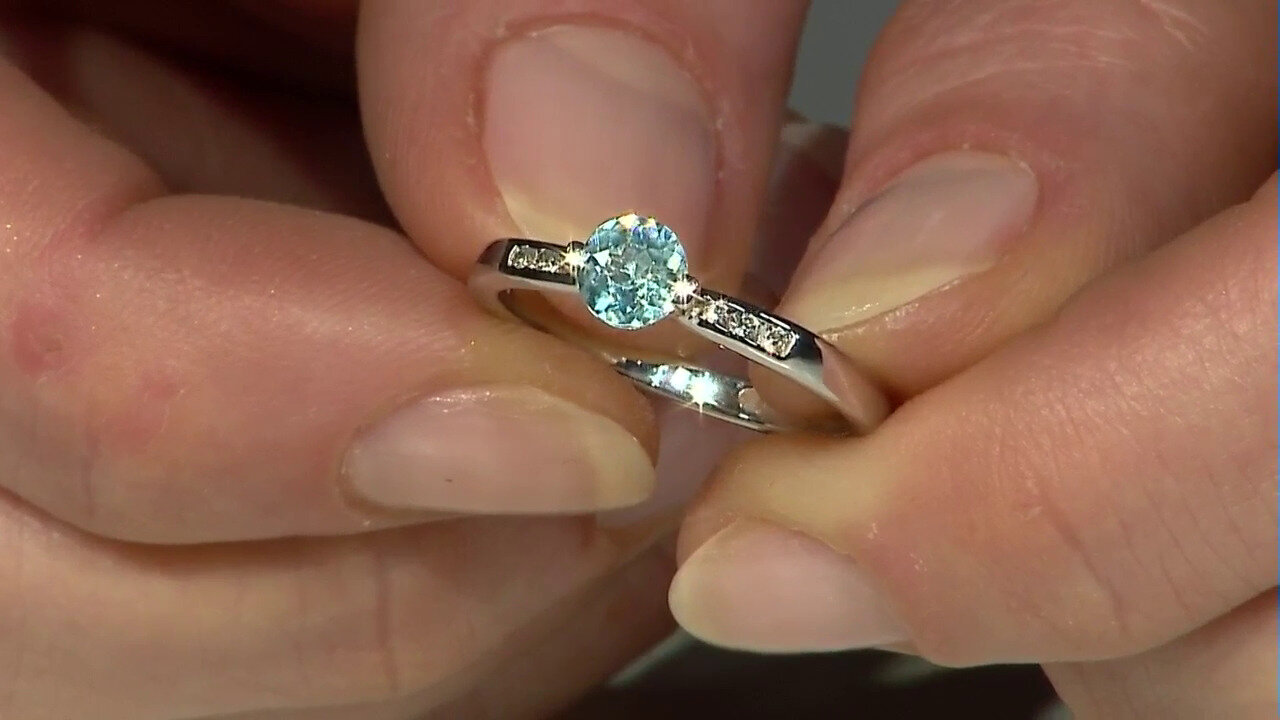Video Bague en argent et Zircon de Ratanakiri
