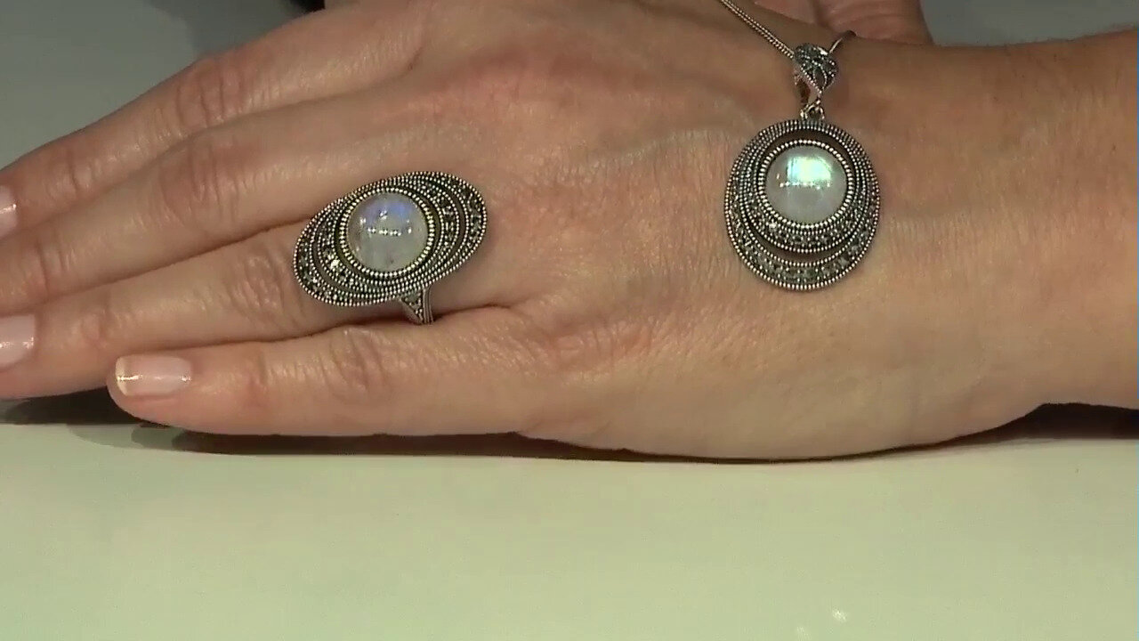 Video Anillo en plata con Piedra de Luna arcoíris (Annette classic)