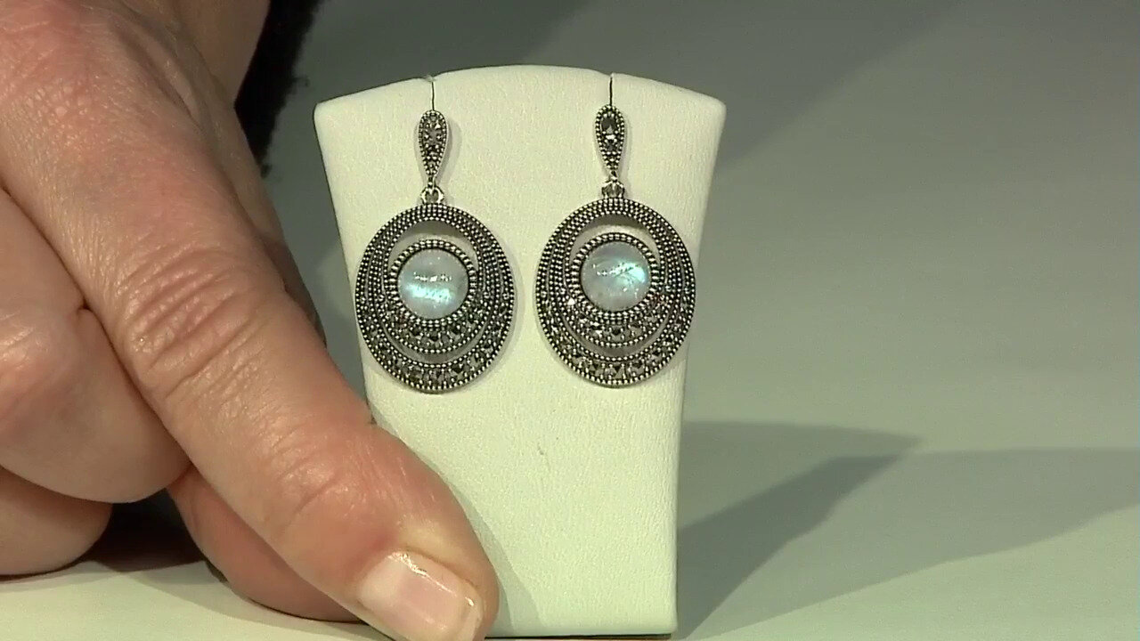 Video Pendientes en plata con Piedra de Luna arcoíris (Annette classic)