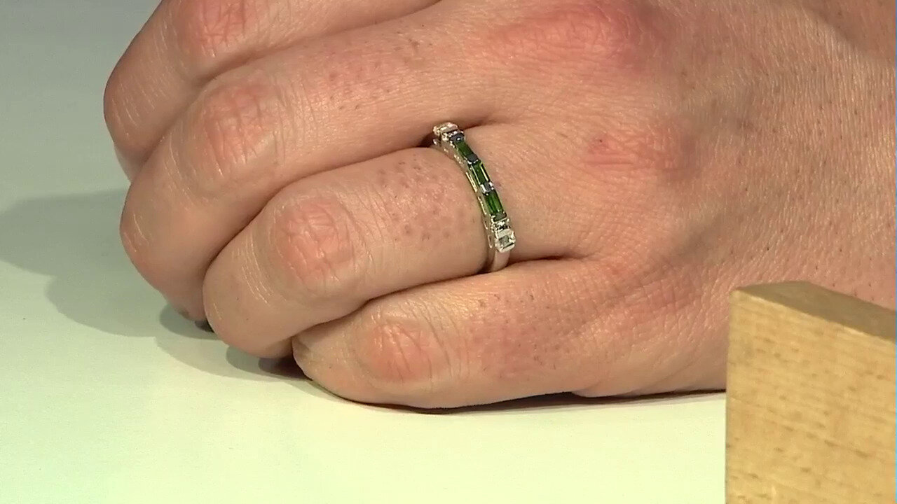 Video Anello in argento con Diopside Russo (Adela Silber)