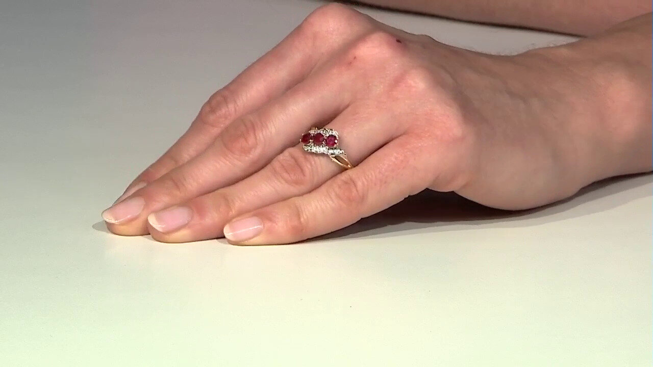 Video Madagascar Ruby Silver Ring