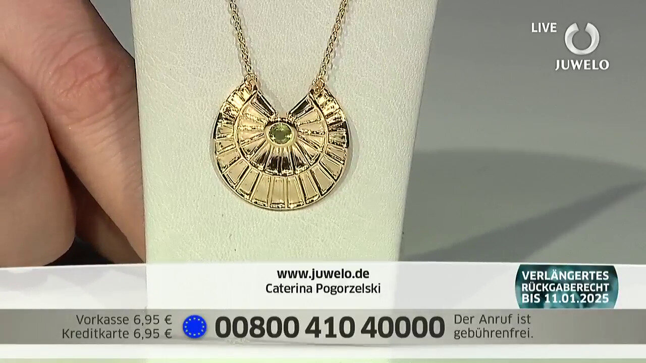 Video Peridot Silver Necklace