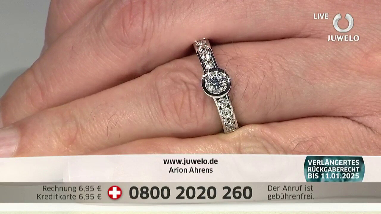 Video Zircon Silver Ring