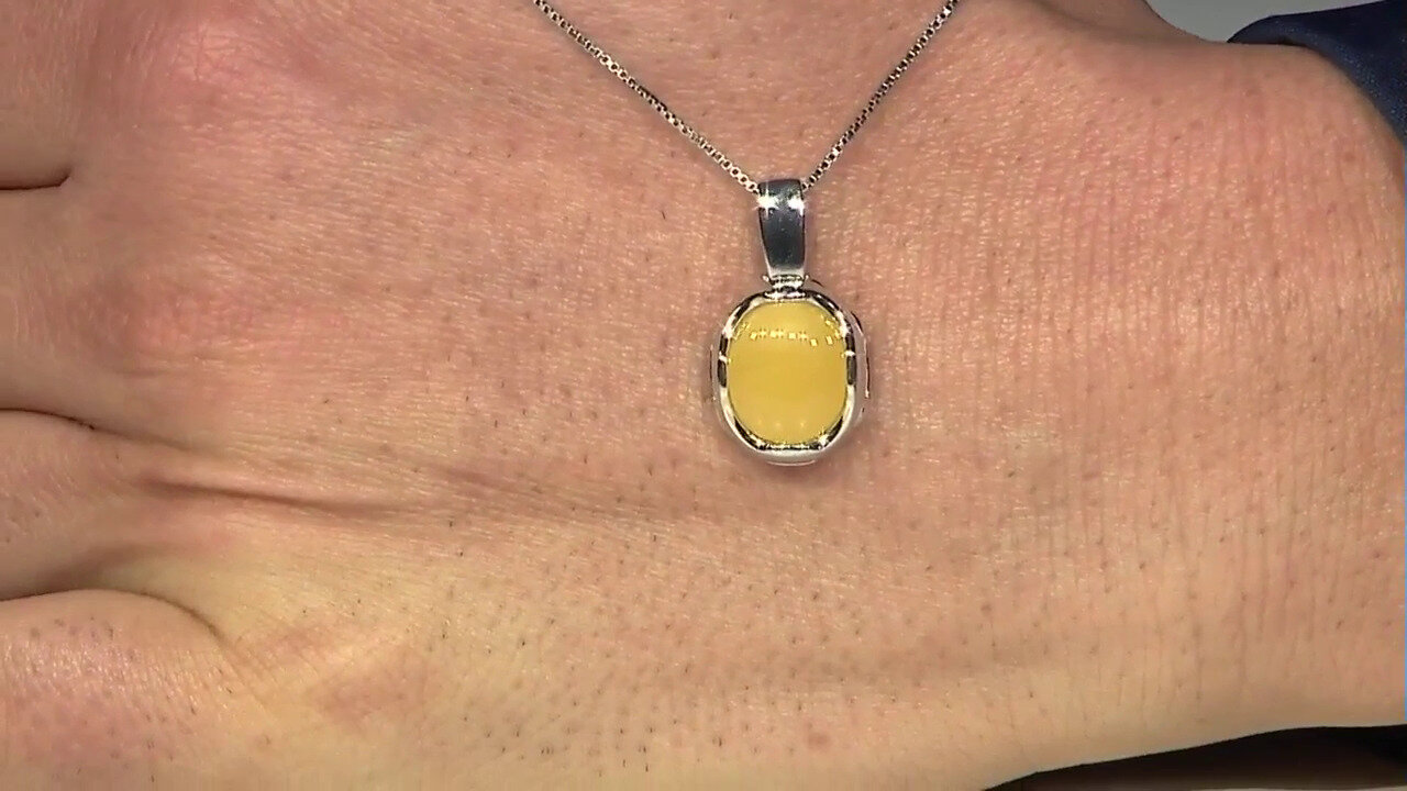 Video Milky Baltic Amber Silver Pendant (dagen)