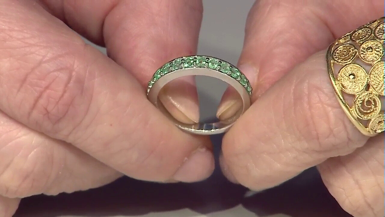 Video Colombian Emerald Silver Ring