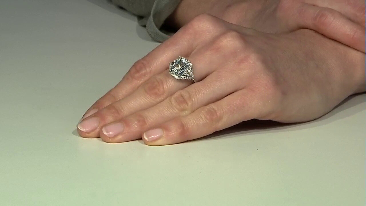 Video White Topaz Silver Ring