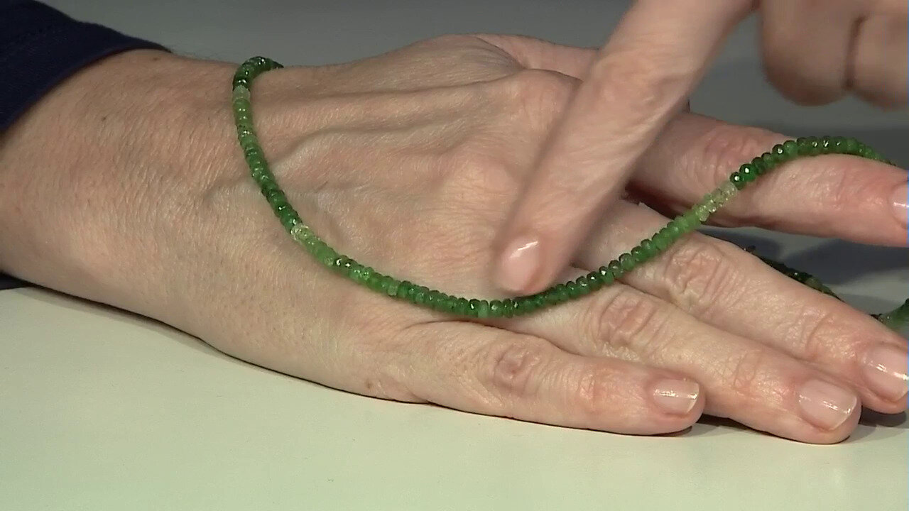 Video Tanzanian Tsavorite Silver Necklace