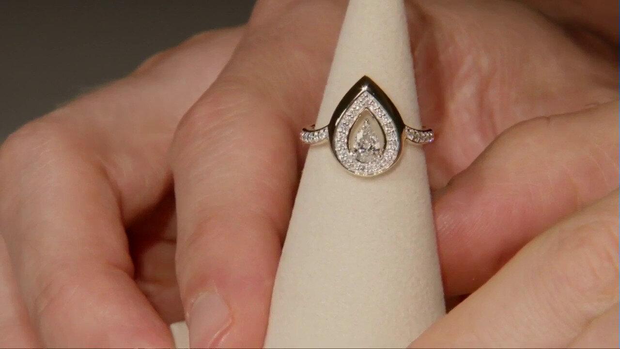 Video 14K VVS1 (G) Diamond Gold Ring (Annette)