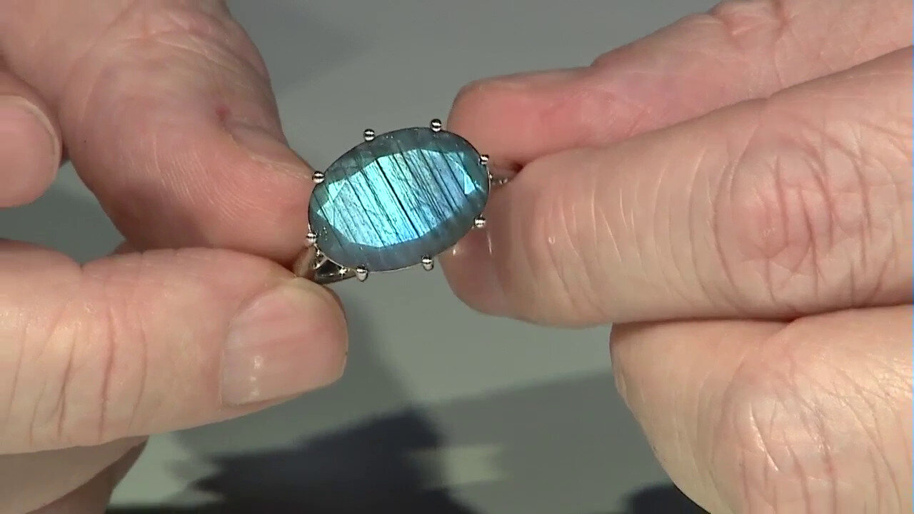 Video Labradorite Silver Ring