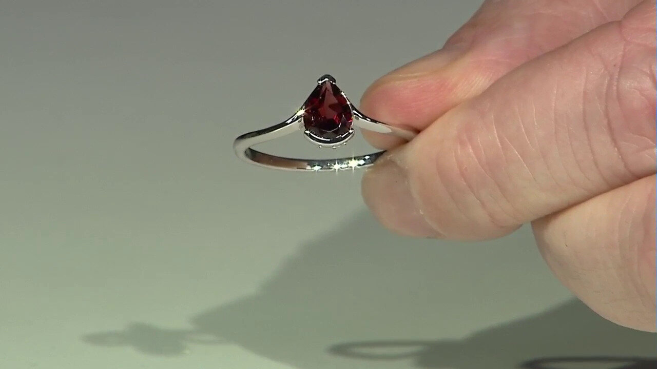 Video Indian Garnet Silver Ring