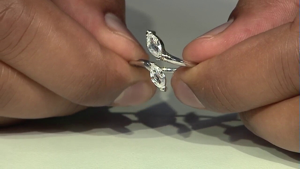 Video Zircon Silver Ring