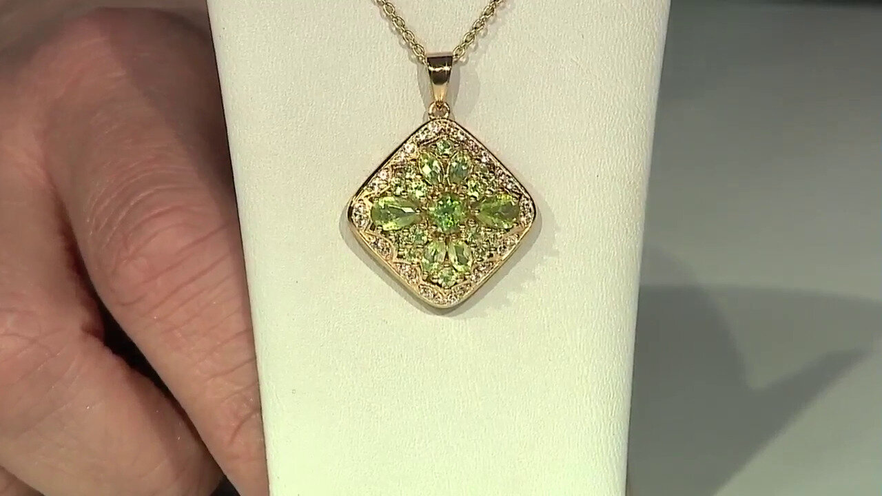 Video Burmese Peridot Silver Necklace