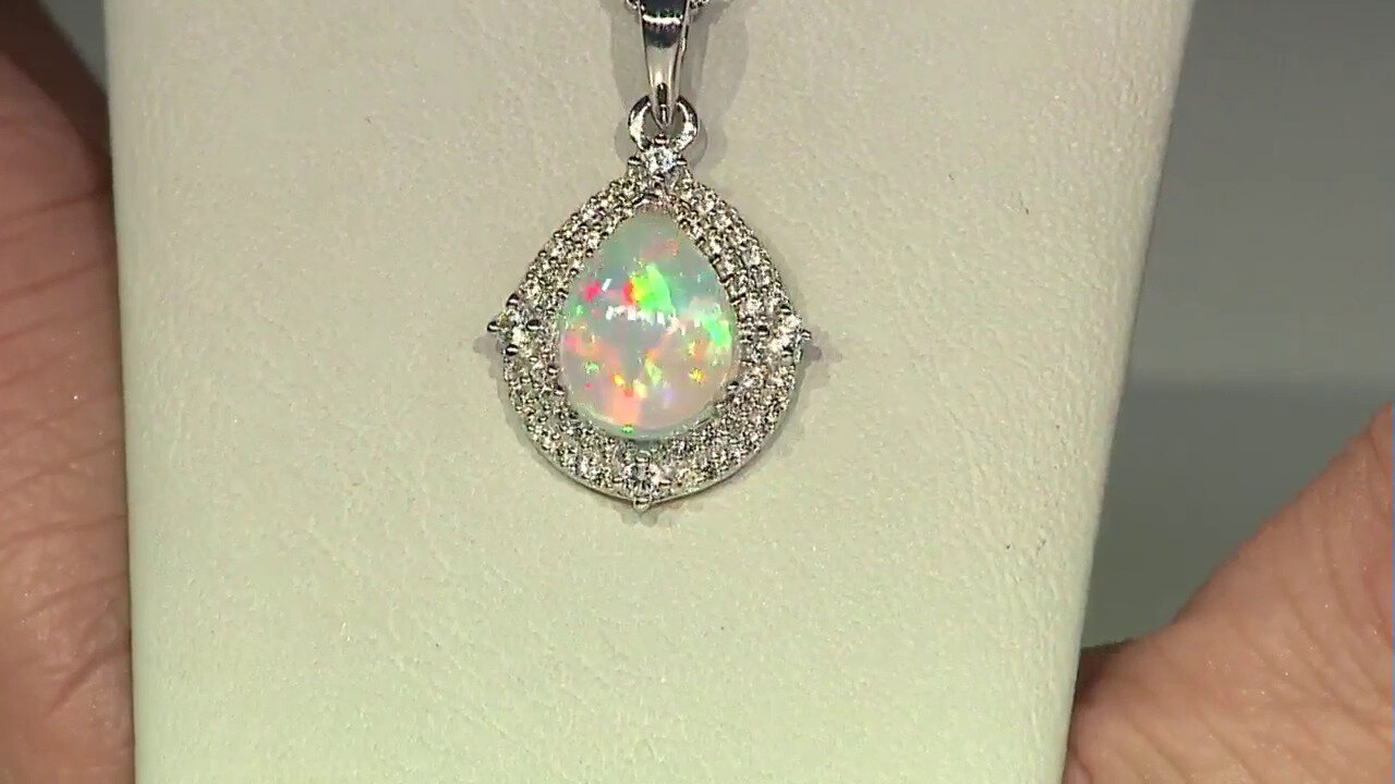 Video Welo Opal Silver Pendant