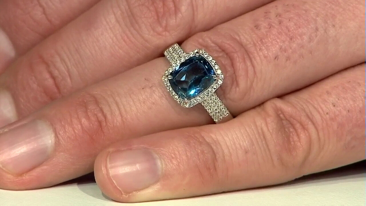 Video London Blue Topaz Silver Ring