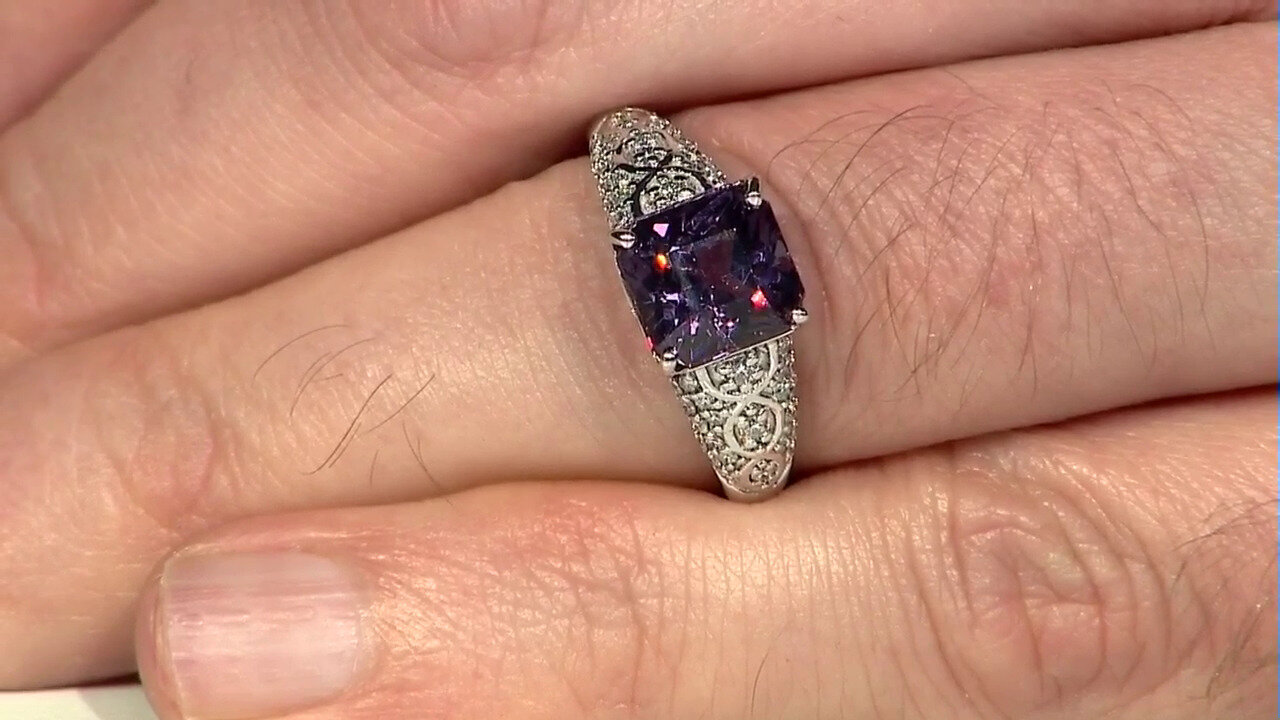 Video 14K Luc Yen Lavender Spinel Gold Ring (AMAYANI)