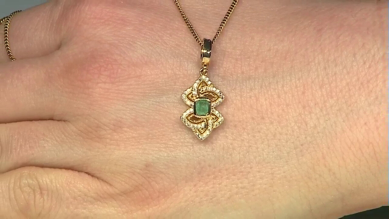 Video Colombian Emerald Silver Pendant