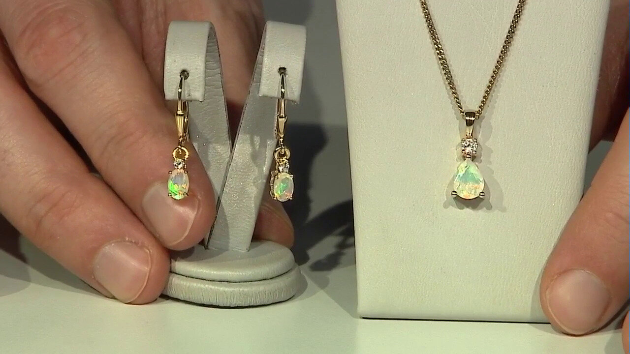 Video Welo Opal Silver Earrings