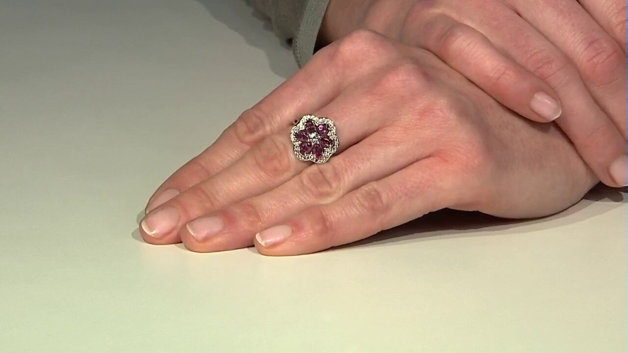 Video Malaya Garnet Silver Ring