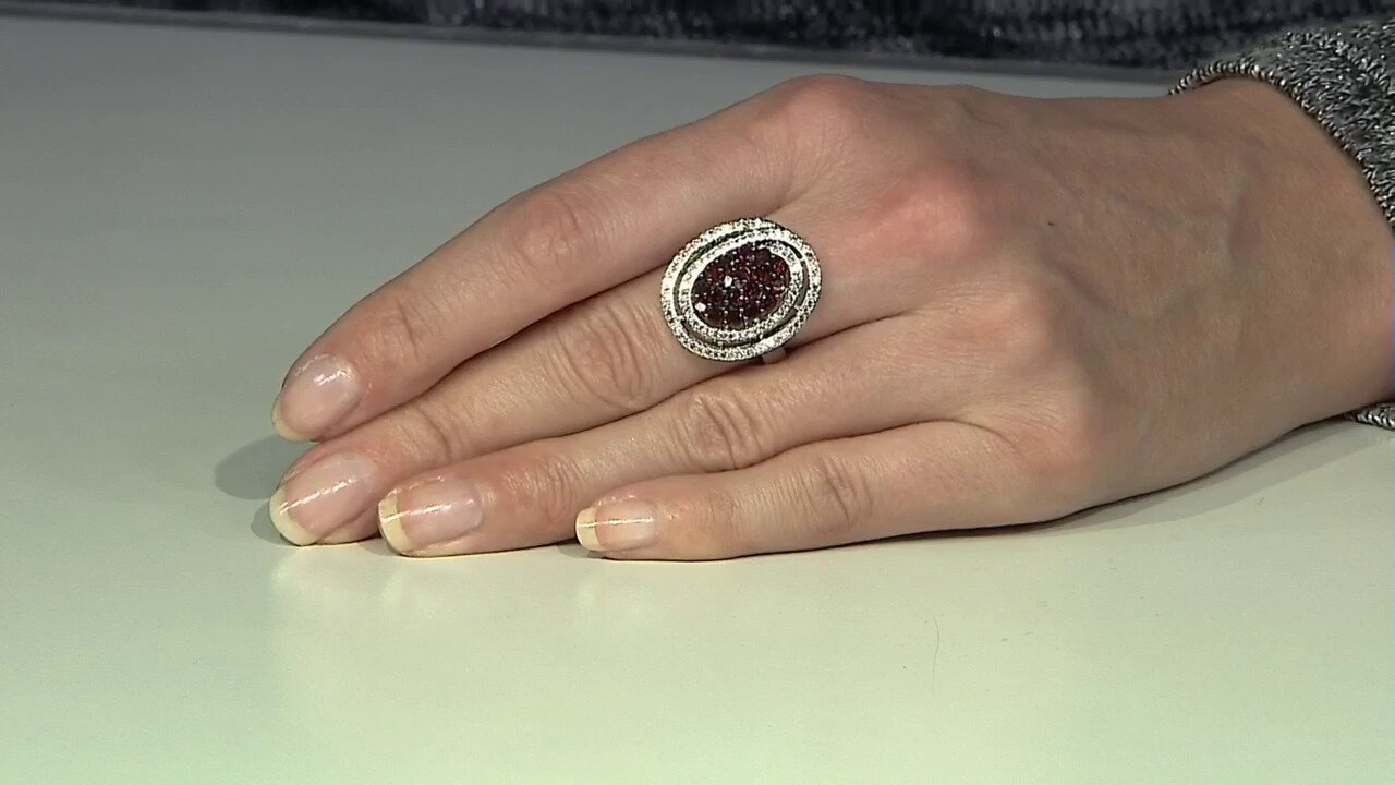 Video Garnet Silver Ring